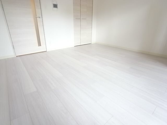 物件内観写真7　(使いやすい居間です)