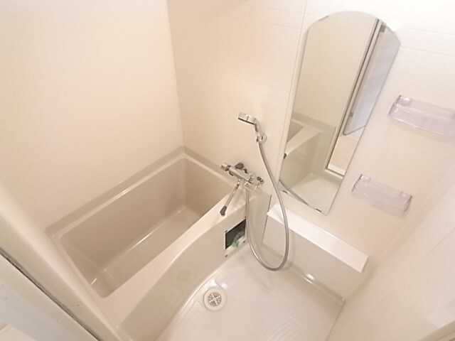 物件内観写真10　(コンパクトで使いやすいお風呂です)