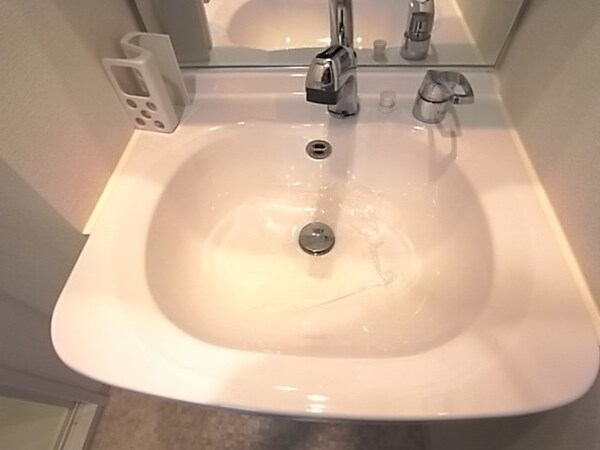 独立洗面台(朝の身支度には欠かせない独立洗面化粧台)