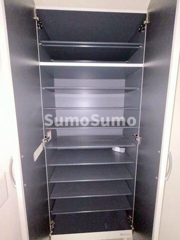 物件内観写真20　(収納豊富です)