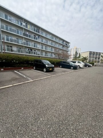 物件外観写真2　(駐車場があります)