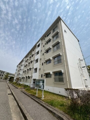 物件外観写真3　(外観もきれいです)