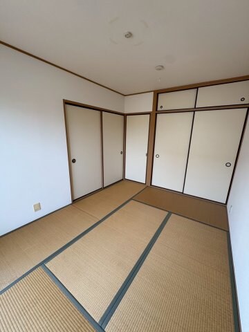 物件内観写真19　(和室があれば、来客や子供用のスペースとして活躍します)