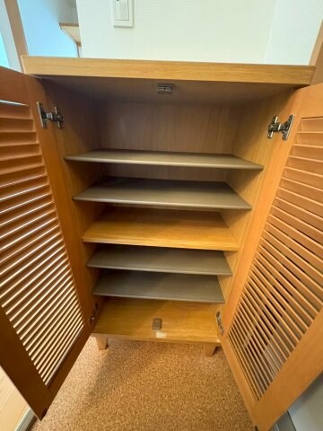 物件内観写真21　(収納スペース豊富です)