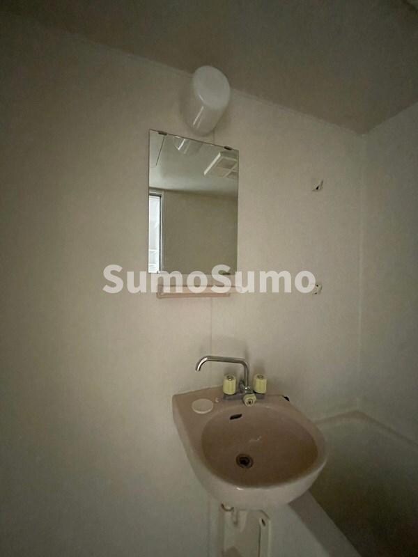 物件内観写真10　(スペースが確保できる洗面所です)