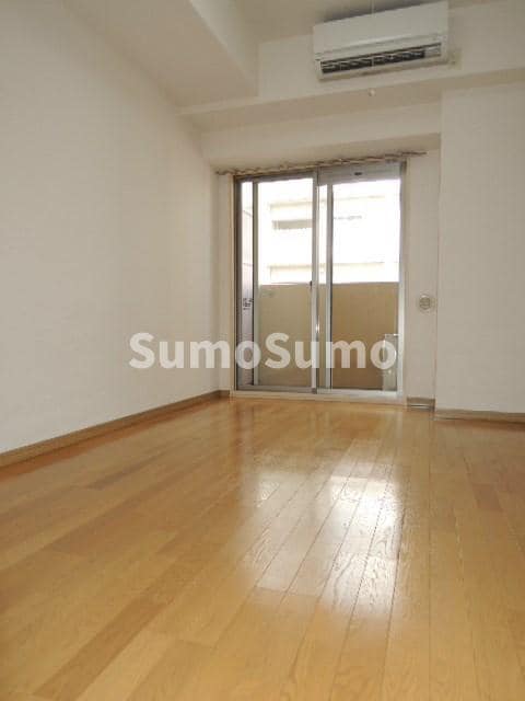 物件内観写真7　(使いやすい居間です)