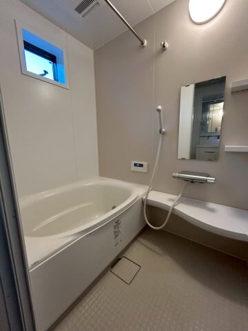 物件内観写真29　(コンパクトで使いやすいお風呂です)