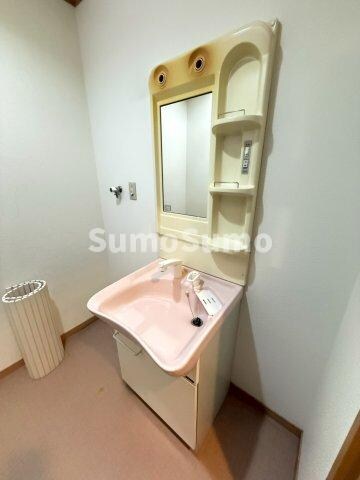 物件内観写真6　(スペースが確保できる洗面所です)