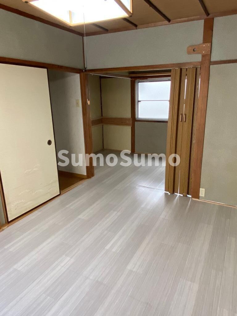 物件内観写真4　(開放的な寝室です)