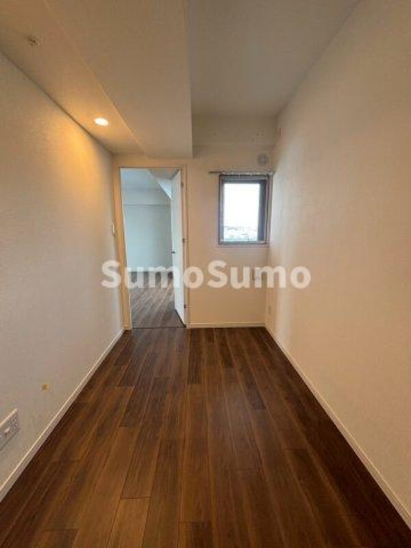 洋室(ゆったりした洋室です)