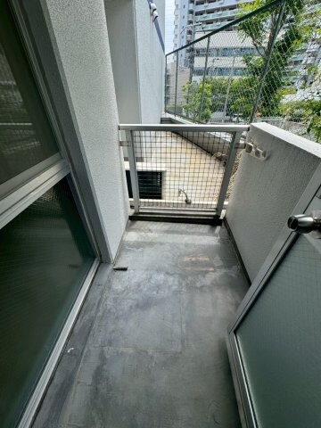 物件内観写真10　(バルコニーからの眺めを楽しみながら食事をしませんか)