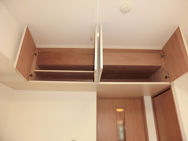 物件内観写真17　(上部棚)