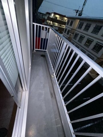 物件内観写真7　(バルコニーからの眺めを楽しみながら食事をしませんか)