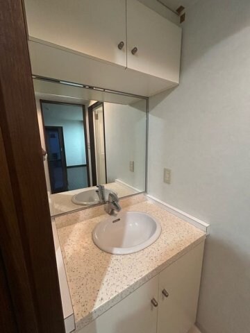 物件内観写真18　(忙しい朝には欠かせない洗面所です)
