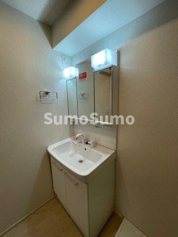 物件内観写真9　(忙しい朝には欠かせない洗面所です)