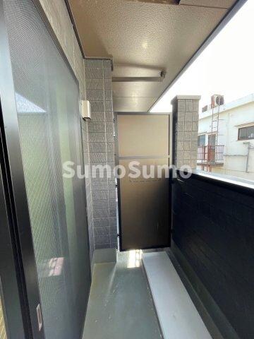 物件内観写真13　(外からの目が気にならないバルコニーで洗濯物が干せます)