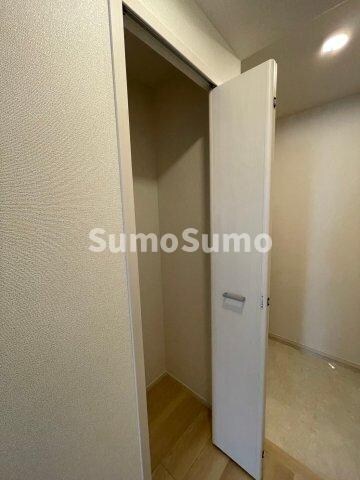物件内観写真25　(収納豊富です)