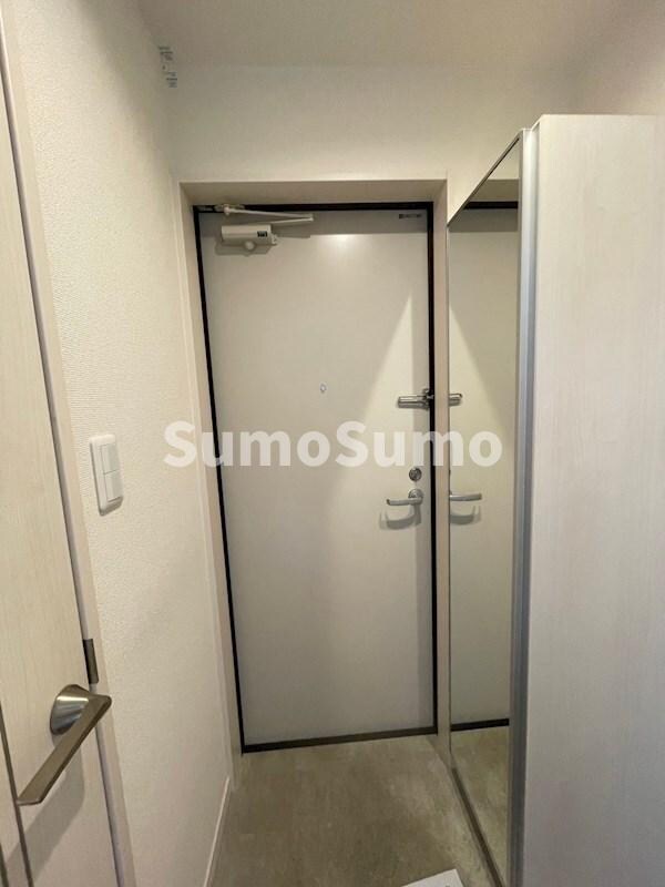 物件内観写真2　(シンプルで使いやすい玄関です)