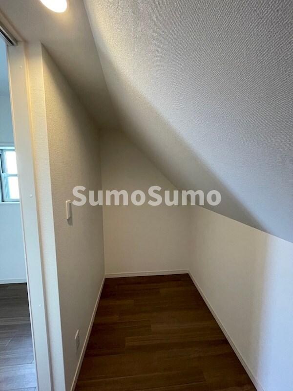 物件内観写真13　(小物を収納するのに便利です)