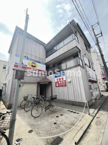 物件外観写真2　(外観は落ち着いています)