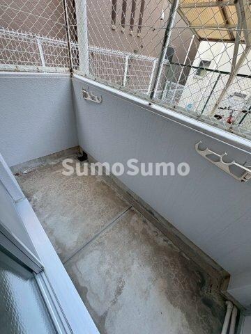 物件内観写真8　(バルコニーからの眺めを楽しみながら食事をしませんか)