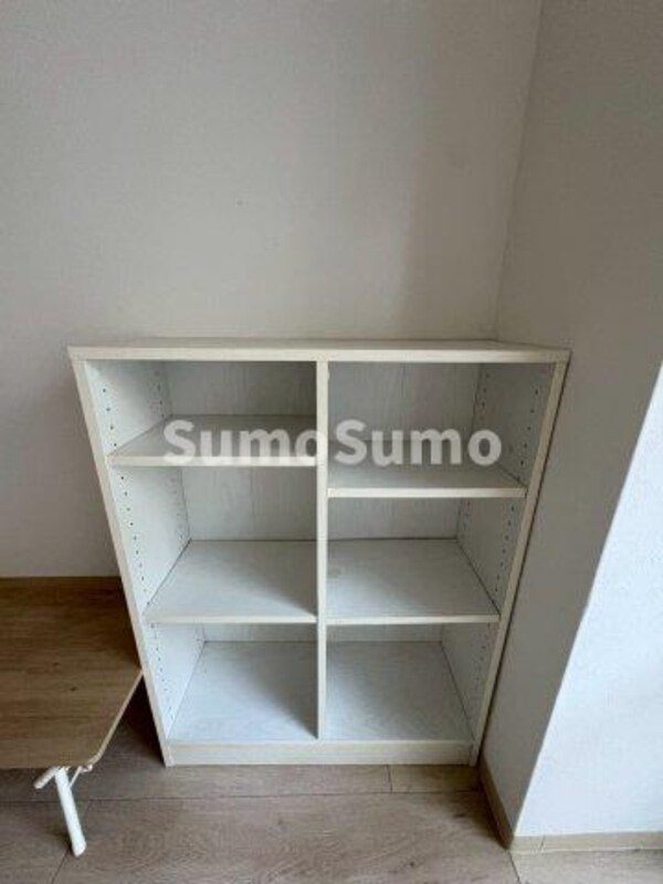 収納(小物を収納するのに便利です)