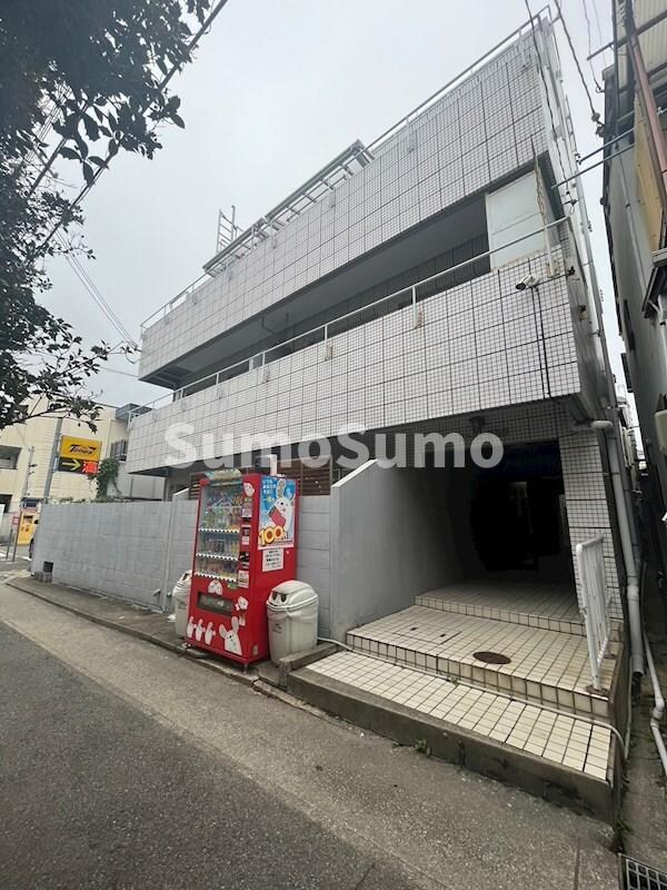 物件外観写真1　(おしゃれな外観です)