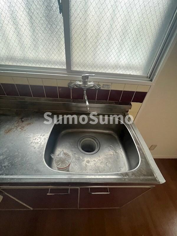 キッチン(コンパクトなキッチンで掃除もラクラク)