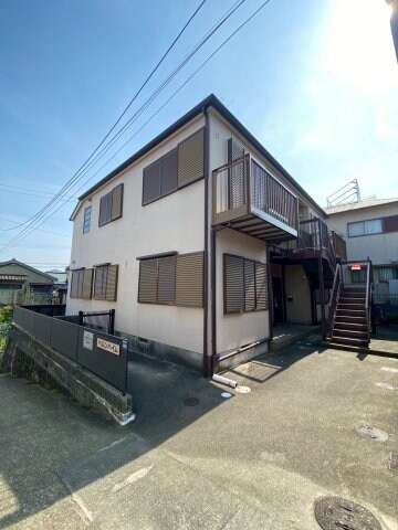 物件外観写真1　(きれいな外観です)