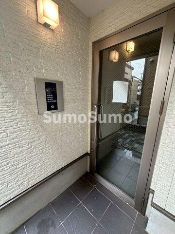 物件外観写真2　(毎日通るエントランスはこのようになっています)