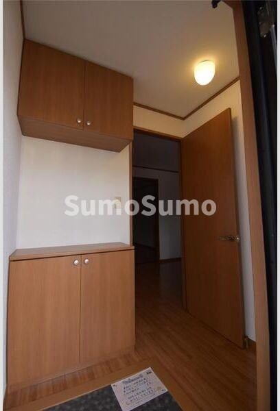 物件内観写真2　(毎日通る玄関はこちらです)