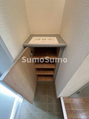 物件内観写真13　(収納豊富です)