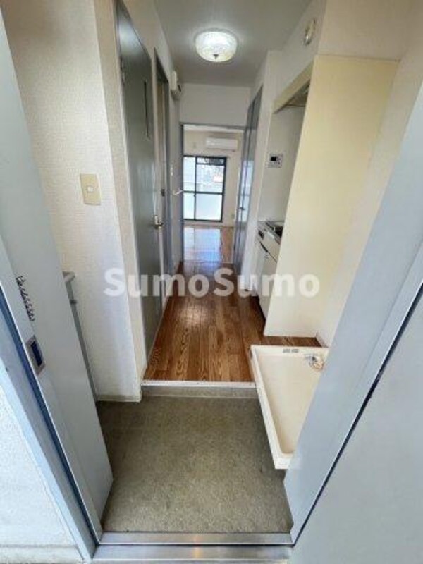 玄関(毎日通る玄関はこちらです)