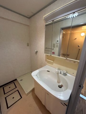 物件内観写真9　(使いやすい洗面所です)