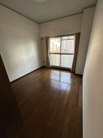 物件内観写真15　(ゆったりした洋室です)