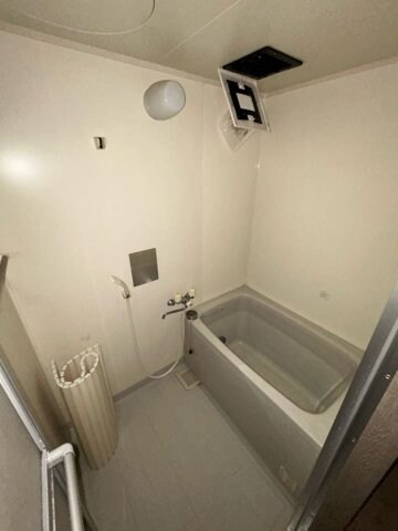 物件内観写真7　(きれいなお風呂です)