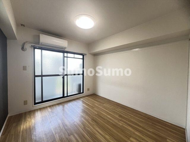 物件内観写真12　(ゆったり過ごせるリビングです)