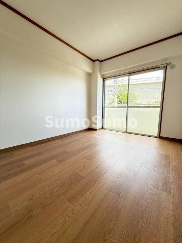 物件内観写真7　(おしゃれなリビングです)