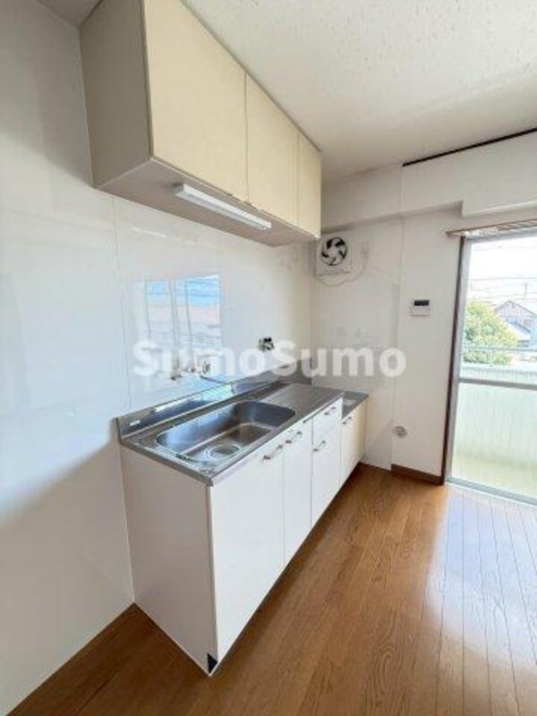 キッチン(キッチンでお料理をお楽しみください)