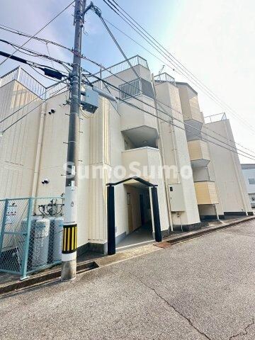 物件外観写真1　(外観もきれいです)