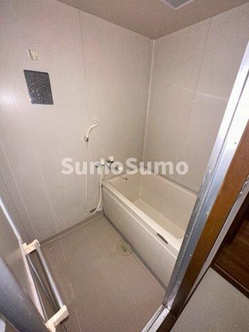 物件内観写真9　(コンパクトで使いやすいお風呂です)