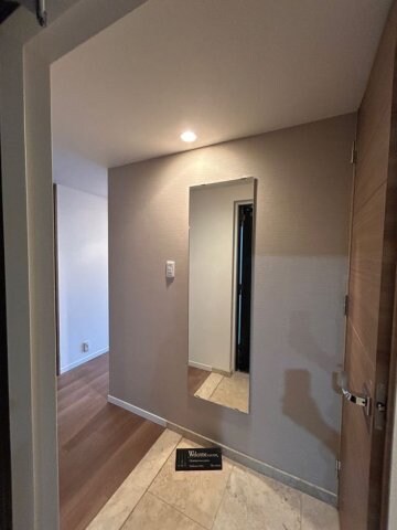 物件内観写真2　(玄関です)