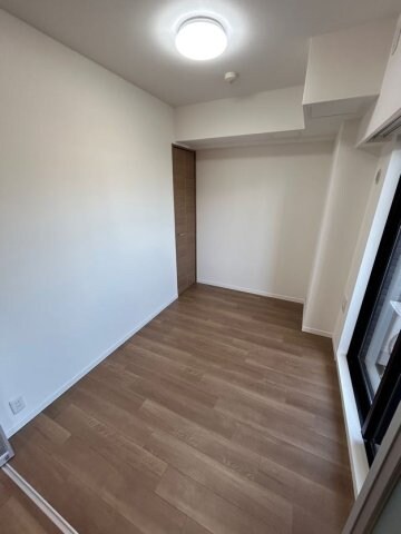 物件内観写真5　(使い勝手のいい寝室です)