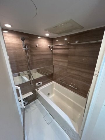 物件内観写真6　(ゆったり過ごせるお風呂です)