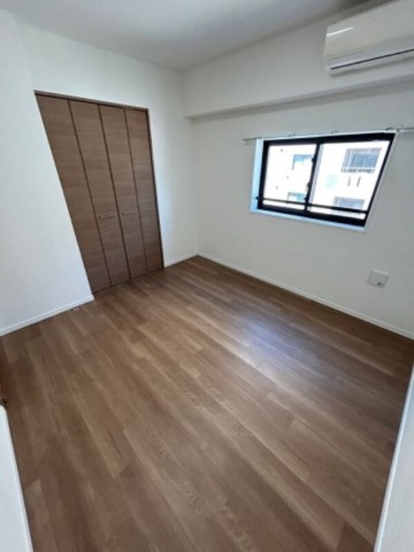 洋室(明るい洋室です)