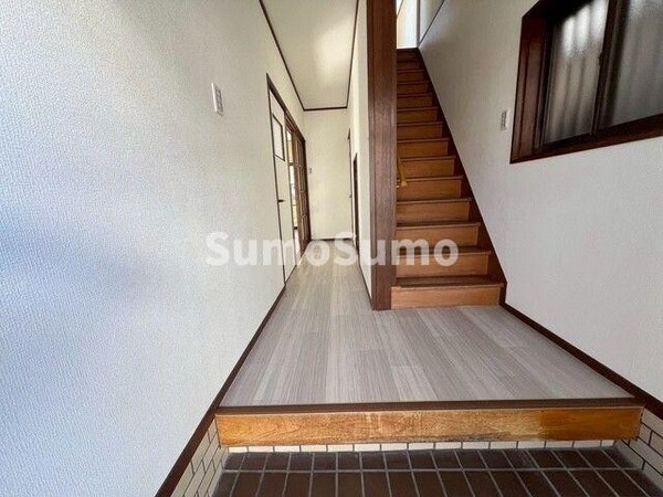 玄関(玄関です)