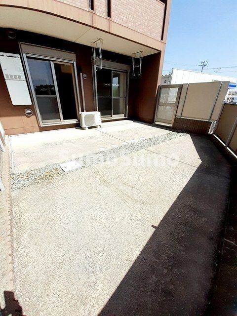 物件内観写真12　(お庭の付いた物件です)