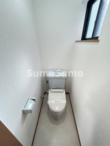 物件内観写真10　(清潔感のあるトイレです)