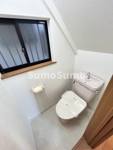 物件内観写真11　(コンパクトで使いやすいトイレです)
