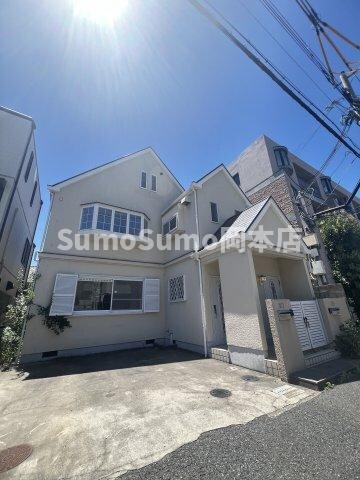 物件外観写真1　(建物外観を気になさる方へ、見た目の良い物件です)